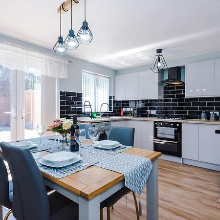 Stylish 4 Bedroom Home Close To Manchester City Centre Kültér fotó